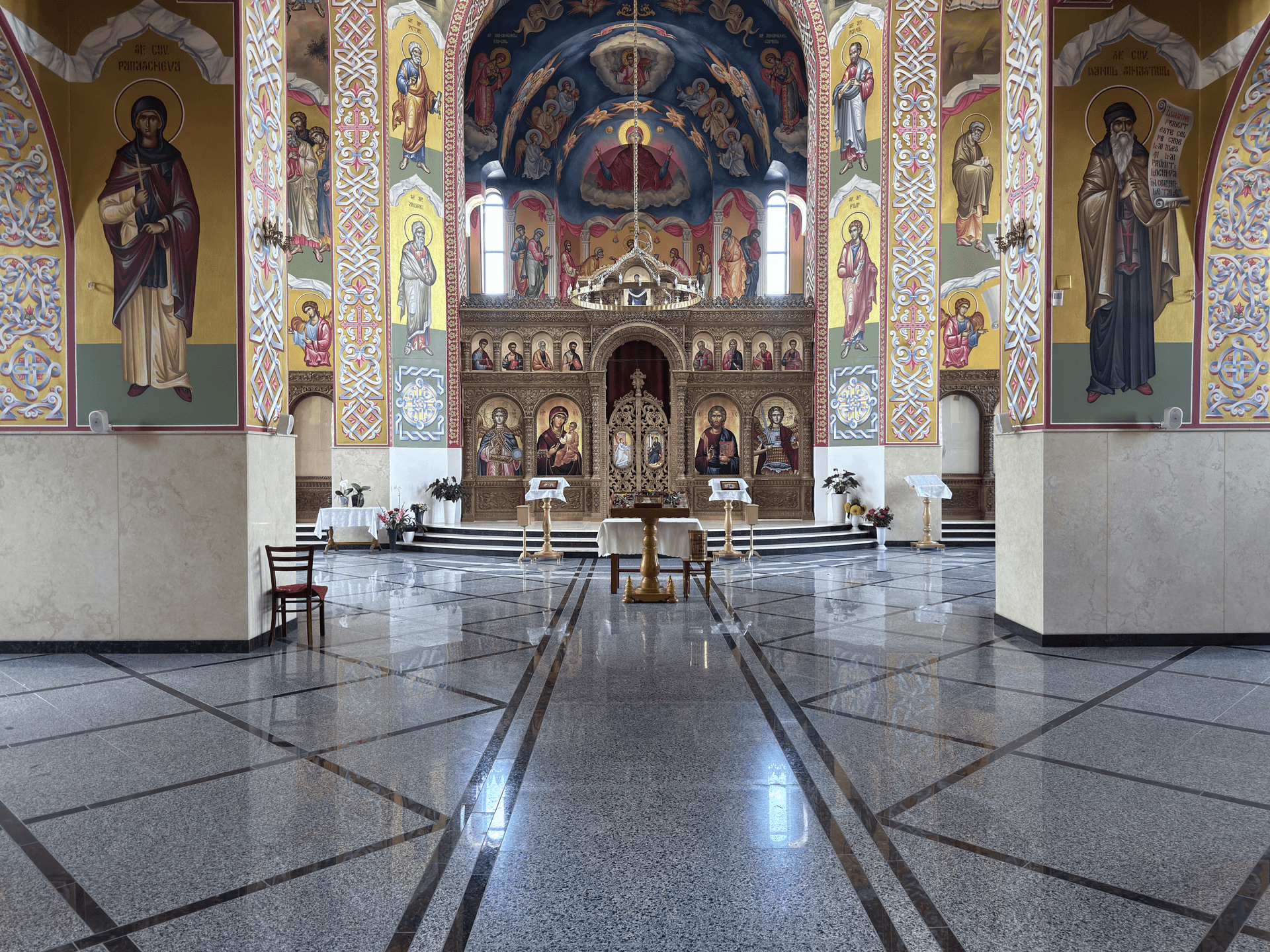 Biserica ortodoxă - Casa Funerară Sfântul Lazăr